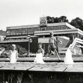 m modernistischen Stil der DDR entstand von 1971 bis 1977 auf dem Brauhausberg i