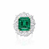 14.19-carat Colombian No Oil Emerald and Diamond Ring Estimate: HK$3,900,000 - 7,000,000/ US$500,000 – 900,000