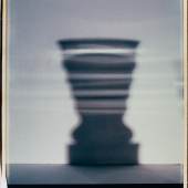 ULAY (1943–2020) 'Water for the dead', 1992 Unikat-Polaroid Polacolor 20x24 Inch, 82 x 56 cm Schätzpreis: € 14.000 – 16.000