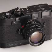 Leica MP schwarz lackiert, Nr. MP-99, 1957 Startpreis: 140.000 EUR Schätzpreis: 250.000 - 300.000 EUR Ergebnis: 408.000 Euro