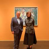 Christian Bauer (Kurator) und Renée Price (Gründungsdirektorin der Neuen Galerie New York) in der Ausstellung "Egon Schiele: Living Landscapes" in der Neuen Galerie New York c) Neue Galerie New York