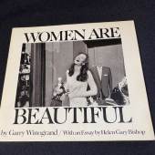 Garry Winogrand - Women Are Beautiful - 1975  Current bid  € 89