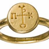 LotNo 1770 Excellently worked gold ring byzantine 6th century AD