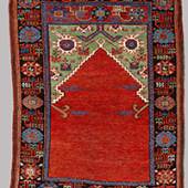 Karaman Prayer Rug 132 x 96 cm (4' 4" x 3' 2") Turkey, second half 19th century Starting bid: € 1,500