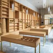 Kunsthaus Zürich, Chipperfield-Bau: Shop. Ausführung Tische und Regale in Eiche