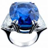 Großer Burmasaphir-Diamantring Ringweite: 54/55. Gewicht: ca. 21.4 g. WG 750. Schätzpreis:	150.000 - 250.000 EUR