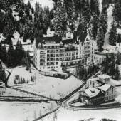 Werbung für das Waldsanatorium in Davos Platz. Die Innenräume sind im Roman nach dem Waldsanatorium gestaltet, in dem auch Katia Mann 1912 untergebracht wurde. Archiv Günther Schwarberg, Hamburg, Fotograf:in: Unbekannt 