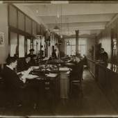 Atelier J. Hamann, Kontor Kalender Rosenberg, 1911, Silbergelatineabzug, 24,4 x 30,2 cm, © Staatsarchiv Hamburg