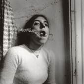 Francesca Woodman Self portrait talking to vince 1977/1997-1999 © Woodman Family Foundation / VG Bild-Kunst, Bonn 2025 / SAMMLUNG VERBUND, Wien