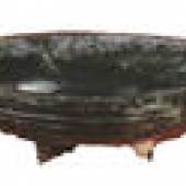 <p>Schale in Bootsform, in einer Form hergestellt, geschnittenes Altes Glas, ein Fund aus Pompeji. 79 v. Chr.</p>